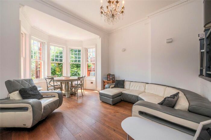 3 Bedroom Flat To Rent In Wedderburn Road, Hampstead, NW3