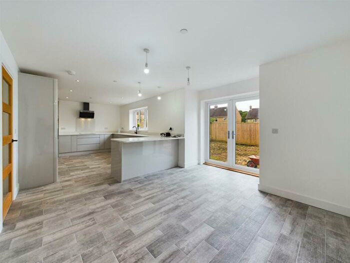 4 Bedroom Detached House For Sale In Llys Bryn Gwyrdd, Five Roads, Llanelli, SA15