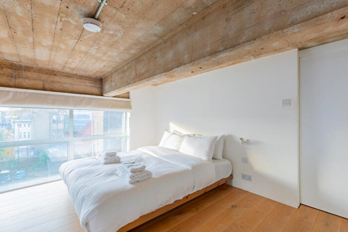 1 Bedroom Apartment To Rent In King Edward's Road, London, E9