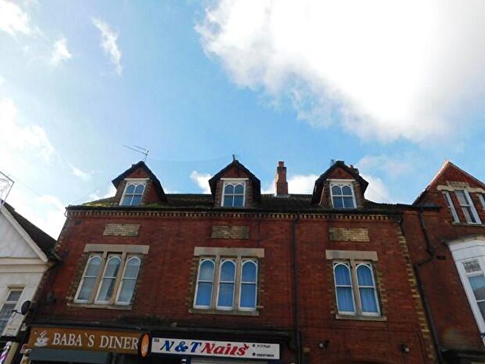 2 Bedroom Apartment To Rent In High Street, Rushden, NN10