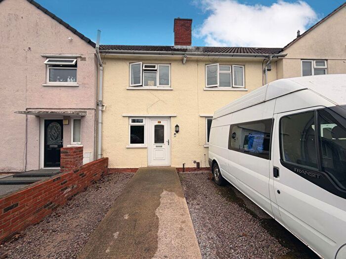 3 Bedroom End Of Terrace House To Rent In Scott Avenue, Gloucester, GL2