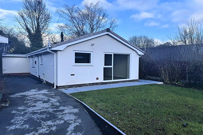 3 Bedroom Detached Bungalow To Rent In Oak Close, Chapel-En-Le-Frith, High Peak, SK23