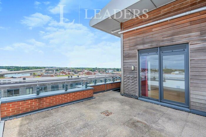 2 Bedroom Apartment To Rent In Sirocco, Ocean Village, SO14