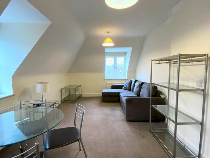 1 Bedroom Flat To Rent In Holders Hill Road, London, NW7