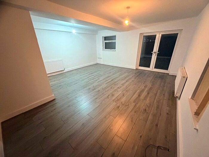 3 Bedroom Semi-Detached House To Rent In Poplar Street, Golborne Warrington, WA3