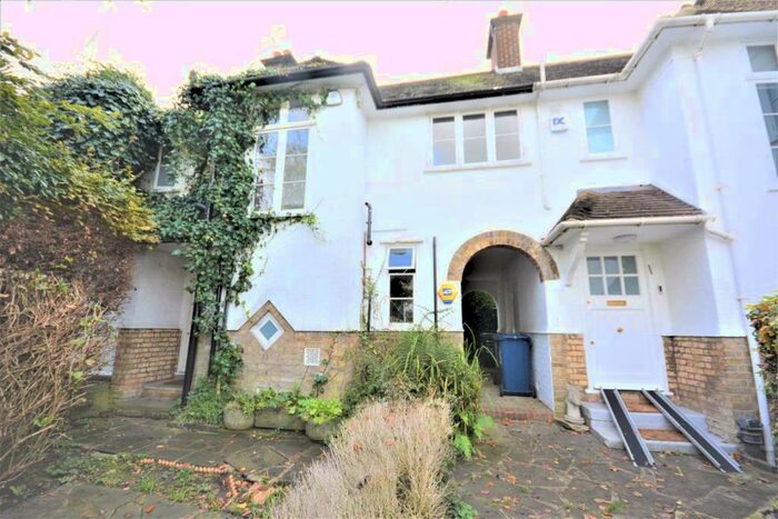 3 Bedroom House To Rent In Creswick Walk, London, NW11