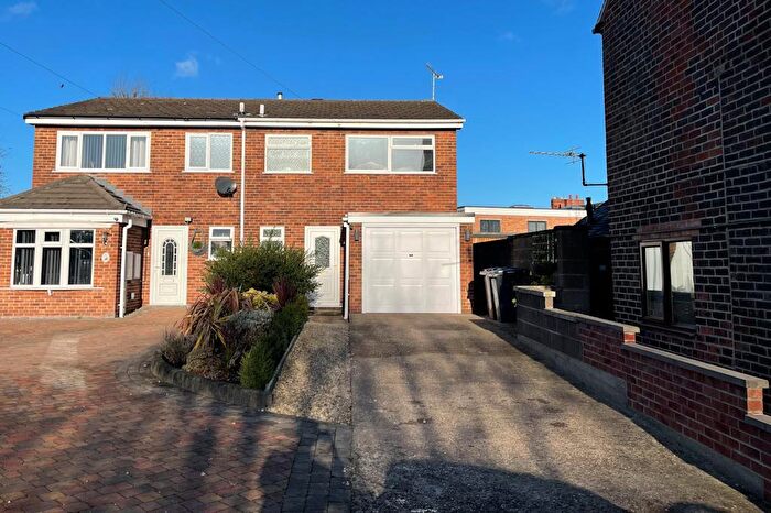 3 Bedroom Semi Detached House For Sale In Field Lane, Burton-on-Trent, DE13