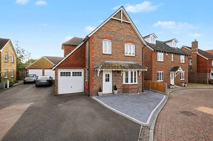 4 Bedroom Detached House For Sale In Chetney View, Iwade, Sittingbourne, ME9