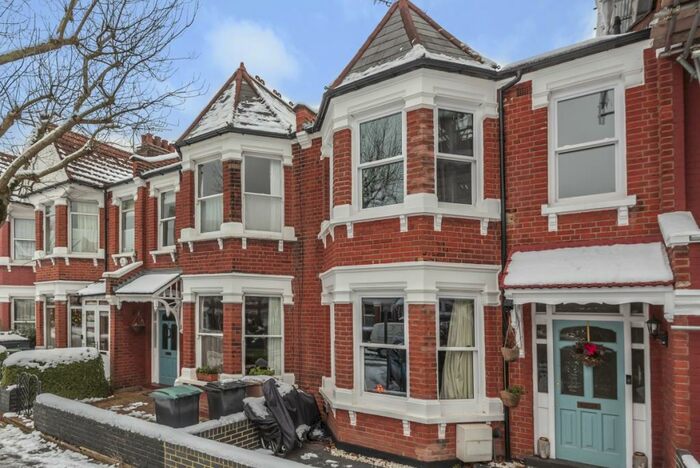3 Bedroom Terraced House To Rent In Cornwall Avenue London, N22