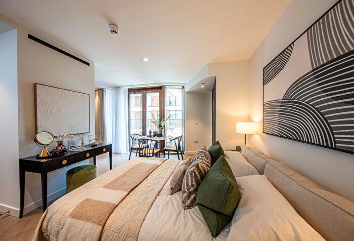 Studio To Rent In Triptych Place - Studio, Southbank, SE1
