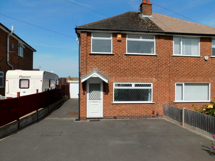 3 Bedroom Semi-Detached House To Rent In Ferrers Way, Derby, DE22