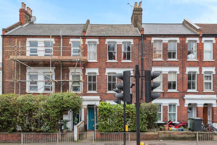 2 Bedroom Flat To Rent In Coldharbour Lane Camberwell, SE5