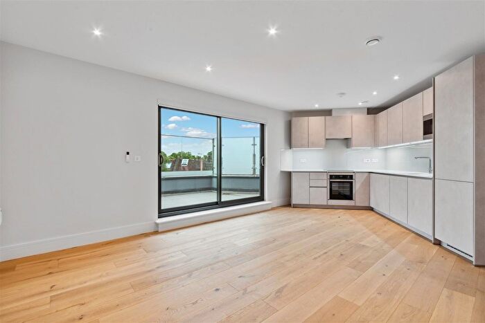 1 Bedroom Flat To Rent In - Bollo Lane, Chiswick, W4