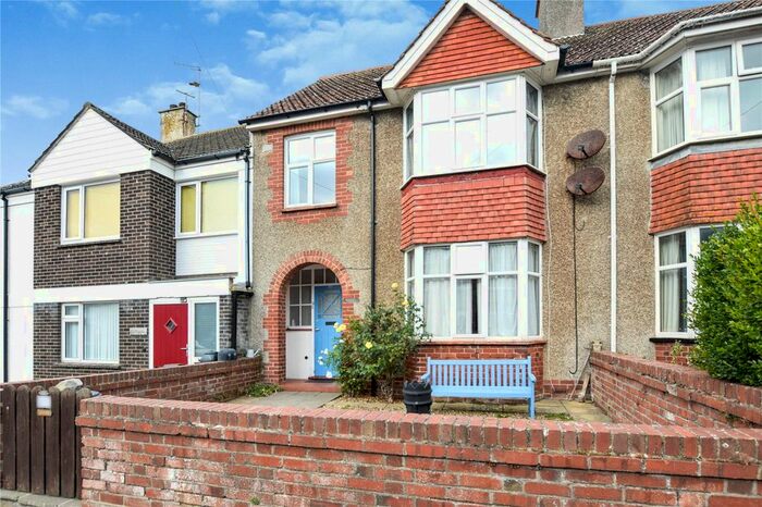 2 Bedroom Flat To Rent In Summerleaze Avenue, Bude, EX23