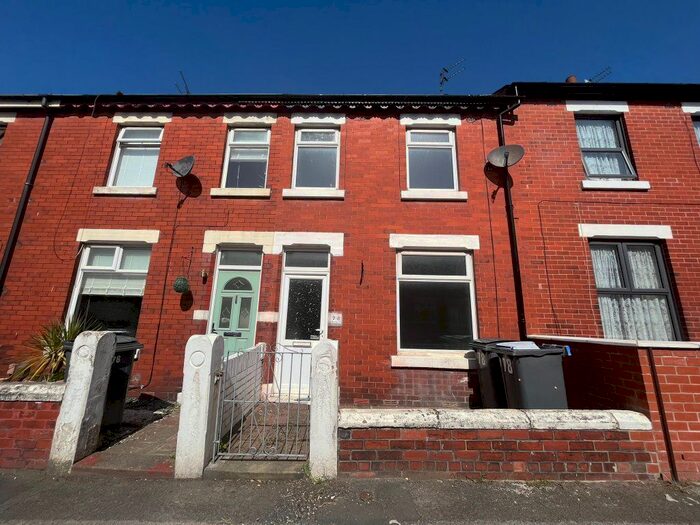 3 Bedroom Property To Rent In Cunliffe Road, Blackpool, Lancashire, FY1
