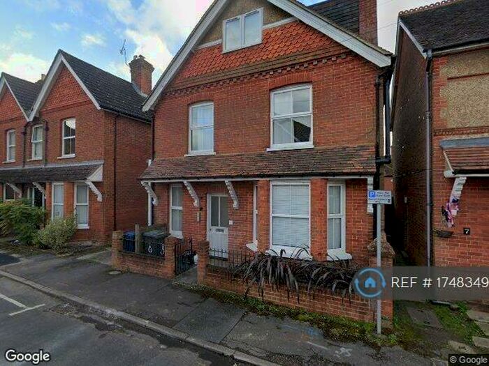 2 Bedroom Flat To Rent In Victoria Road, Cranleigh, GU6