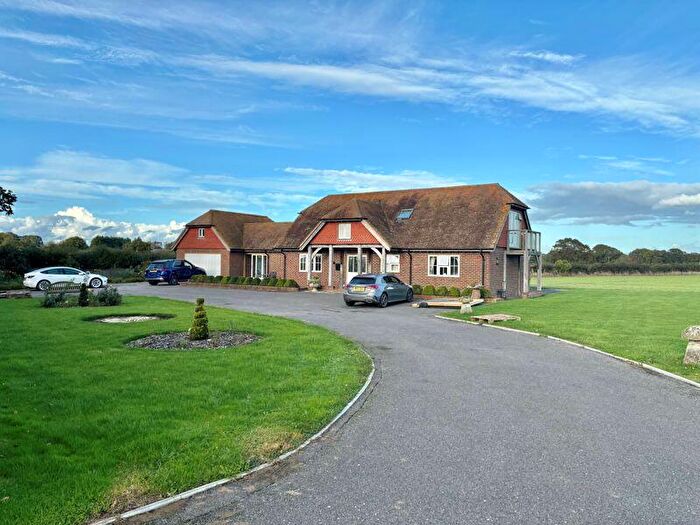 4 Bedroom Detached House To Rent In Rural Henfield, BN5