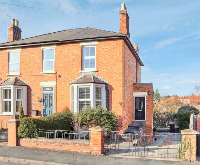 3 Bedroom Semi-Detached House To Rent In Upper Chase Road, Malvern, WR14