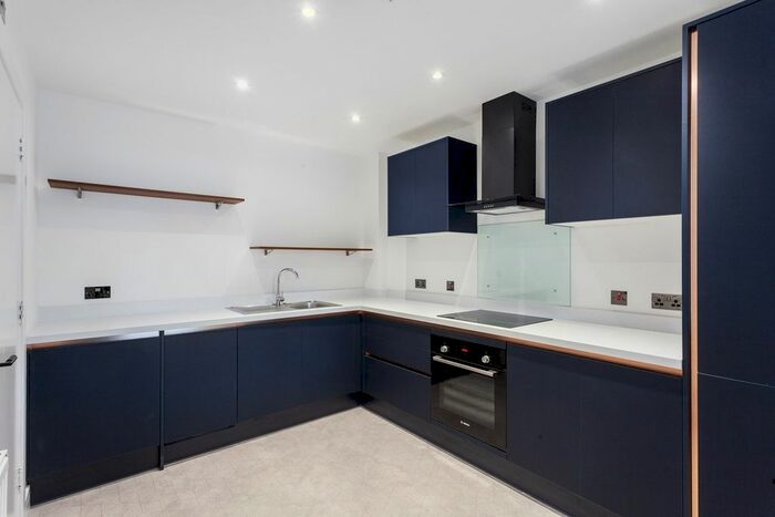 2 Bedroom Flat To Rent In Lady Aylesford Avenue, Stanmore, HA7