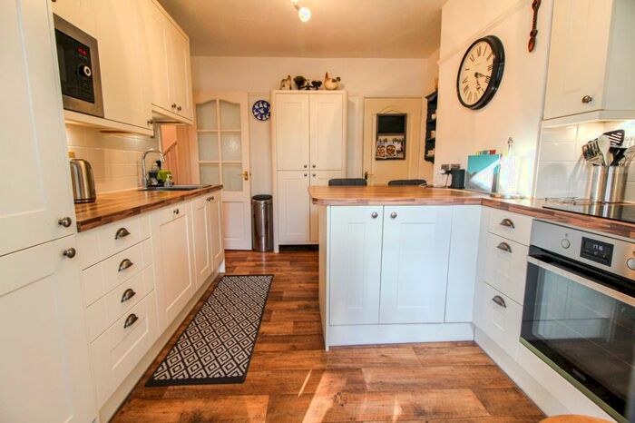 2 Bedroom Semi-Detached House For Sale In Water Road, Reading, RG30