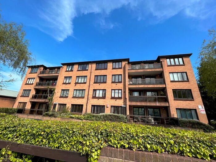 1 Bedroom Flat To Rent In Widmore Road, Bromley, BR1