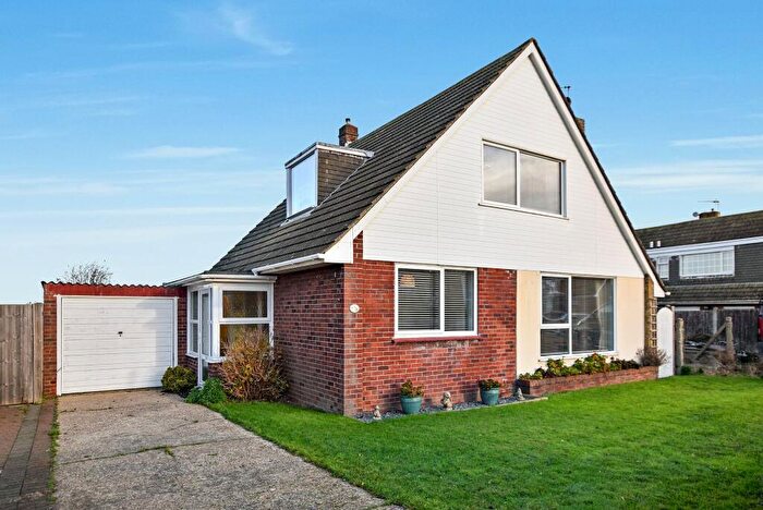 3 Bedroom Detached House For Sale In Fleetwood Avenue, Holland On Sea, Essex, CO15