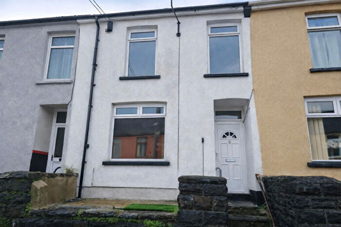 4 Bedroom Terraced House To Rent In Woodfield Terrace, Mountain Ash, CF45