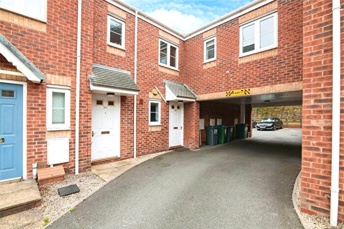 2 Bedroom Maisonette To Rent In Mehdi Road, Oldbury, West Midlands, B69