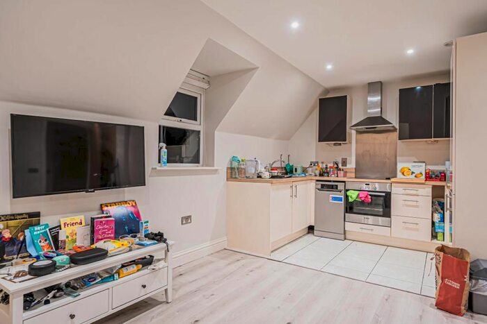 2 Bedroom Flat To Rent In Egham Hill, Egham, TW20