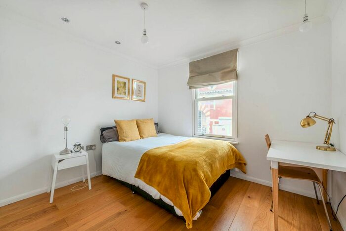2 Bedroom Flat To Rent In Chiswick High Road, Chiswick, London, W4