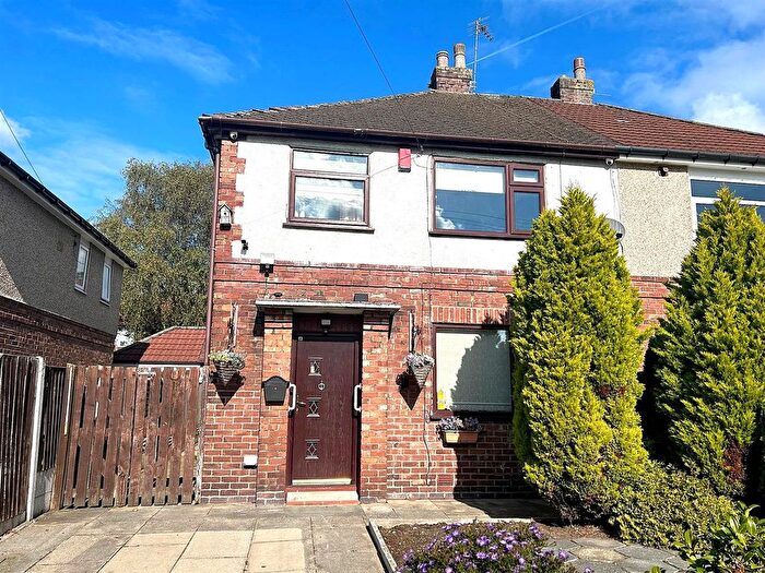 3 Bedroom Semi-Detached House For Sale In Tarleton Avenue, Atherton, Manchester, M46