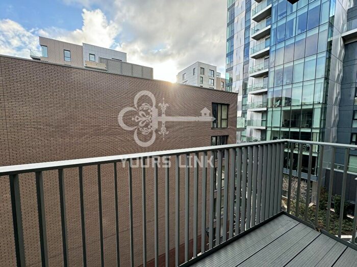 1 Bedroom Flat To Rent In Scarlet Court, London, N4