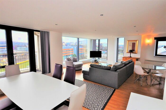 3 Bedroom Flat To Rent In Mill Road, Gateshead, NE8