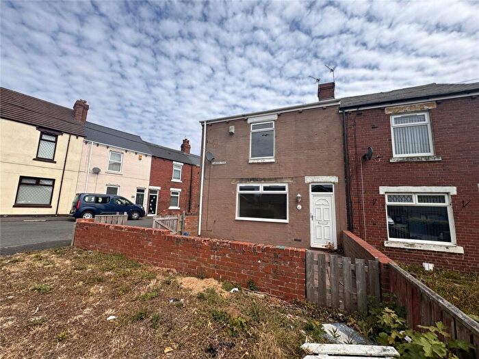 2 Bedroom End Of Terrace House To Rent In Garden Terrace, Stanley, DH9