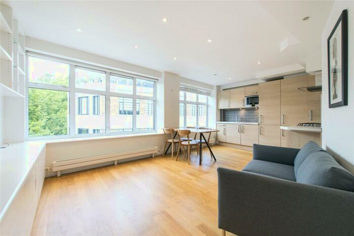 1 Bedroom Apartment To Rent In Clerkenwell Green, Clerkenwell, London, EC1R