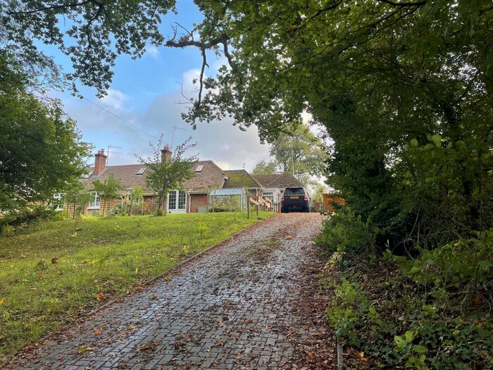 3 Bedroom Semi-Detached Bungalow For Sale In Cripplestyle, Fordingbridge SP6