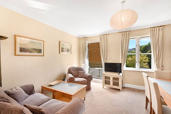 2 Bedroom Flat To Rent In Spital Square, London, E1
