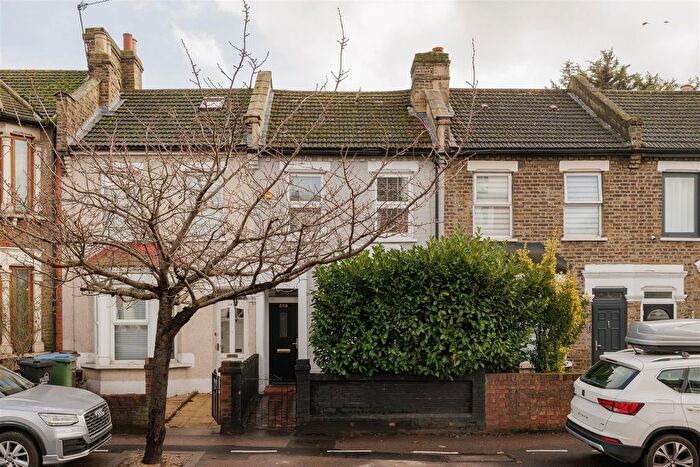 3 Bedroom Property For Sale In Cann Hall Road, Leytonstone, E11