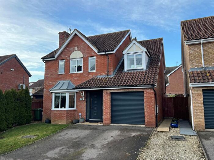 4 Bedroom Detached House To Rent In The Pyghtles, Wollaston, NN29