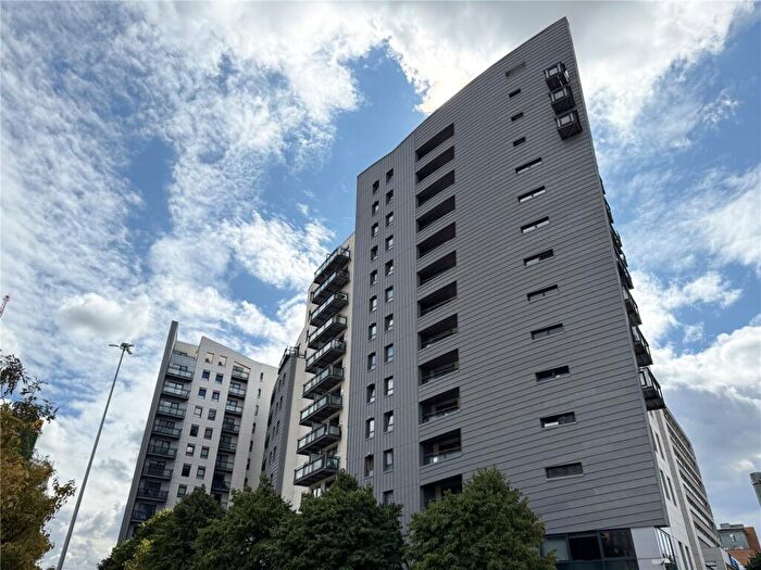 1 Bedroom Apartment To Rent In Gateway North, Crown Point Road, Leeds, LS9