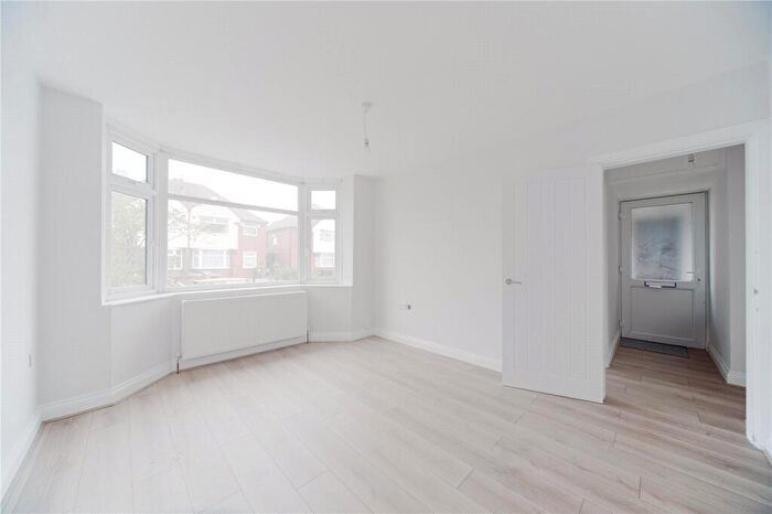 2 Bedroom Maisonette For Sale In Sandhurst Road, Edmonton, London, N9