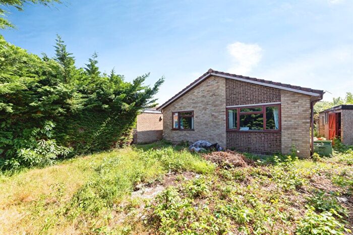 3 Bedroom Detached Bungalow For Sale In Mowbray Crescent, Stotfold, Hitchin, SG5