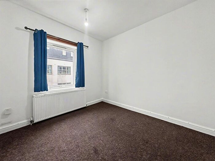 3 Bedroom Flat To Rent In Nottingham Road, Stapleford, NG9