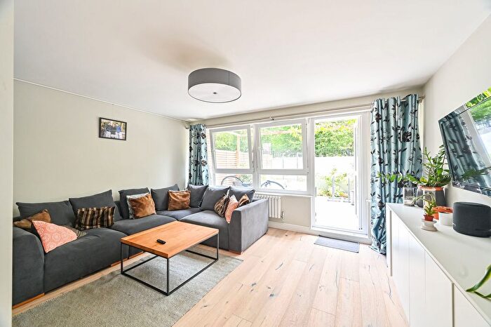3 Bedroom Flat For Sale In Ackroyd Drive, Bow, London, E3