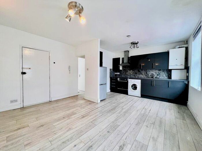 1 Bedroom Flat To Rent In Kingsland Road, Dalston, E8