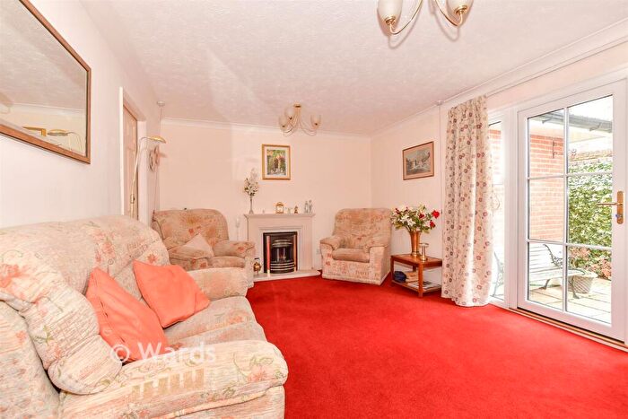 2 Bedroom Flat For Sale In Stour Street, Canterbury, Kent, CT1