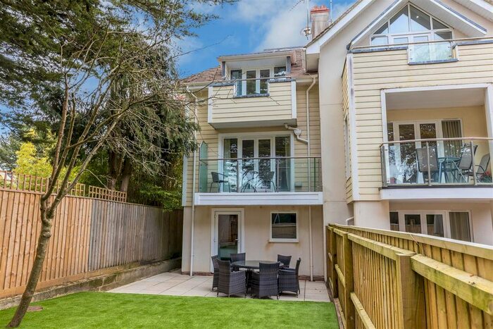 4 Bedroom Town House To Rent In Panorama Road, Sandbanks, Poole, BH13