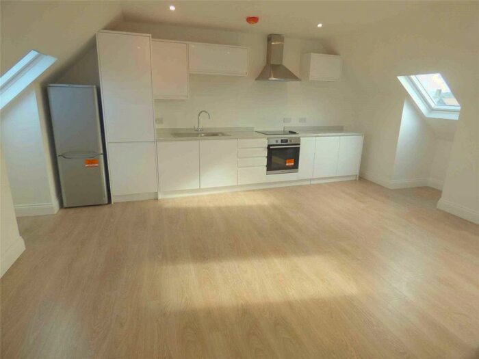 1 Bedroom Apartment To Rent In The Broadway, London, NW7