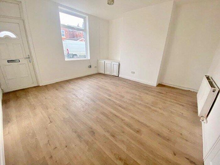 2 Bedroom Terraced House To Rent In Malvern Street West, Rochdale, Greater Manchester, OL11