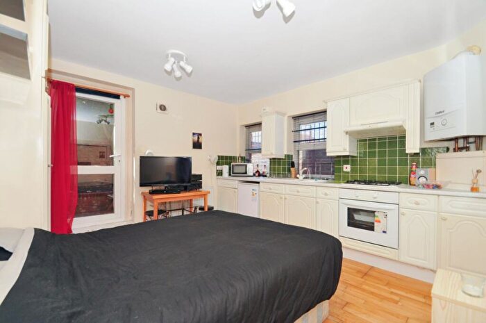 Flat To Rent In Cricklewood Broadway, Cricklewood, NW2